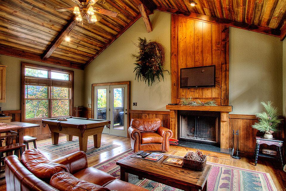 Comfortable living on vacation in this cabin.
